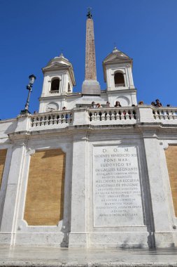 İspanyol Merdivenleri ve Chiesa di Trinita dei Monti ve Roma, İtalya 'da