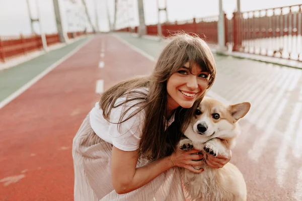 Close Portrait Pretty Lovable Girl Brown Hair Posing Happy Smile — Stock Photo, Image