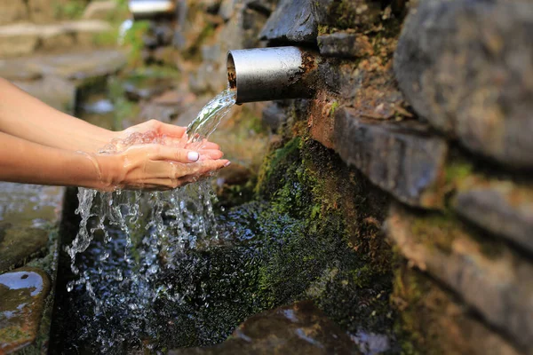 Woman Collect Pure Water Hand Palm Source Wall Hold Drink — Stock Photo, Image