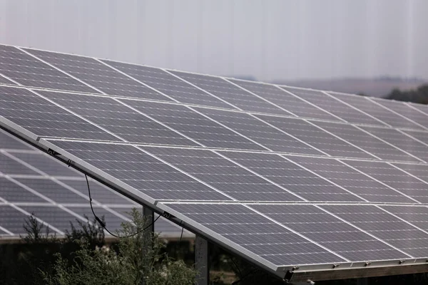 Ηλιακός Πίνακας Φωτοβολταϊκά Εναλλακτική Πηγή Ηλεκτρικής Ενέργειας Έννοια Των Βιώσιμων — Φωτογραφία Αρχείου