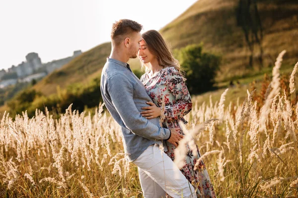 Young Loving Couple Hugging Outdoors Field Summer Concept Happiness Love — Stock Photo, Image