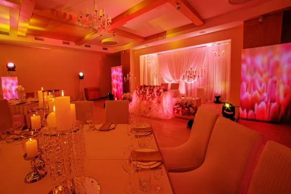 Bela Mesa Casamento Festivo Decorado Decorações Mesa Para Jantar Luxuoso — Fotografia de Stock