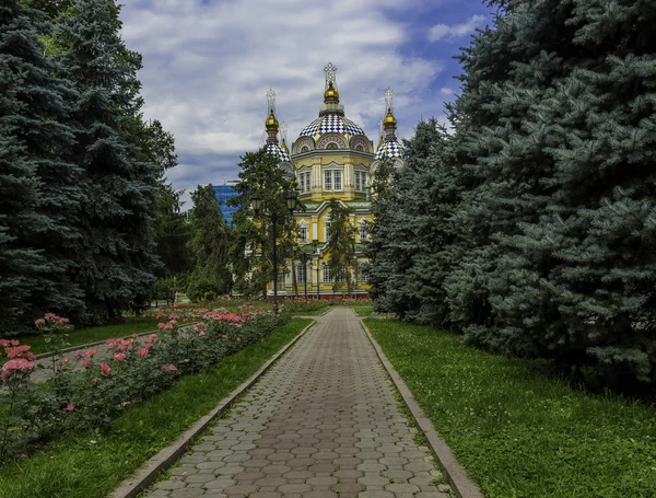 Вознесенский собор (Алматы) ) — стоковое фото