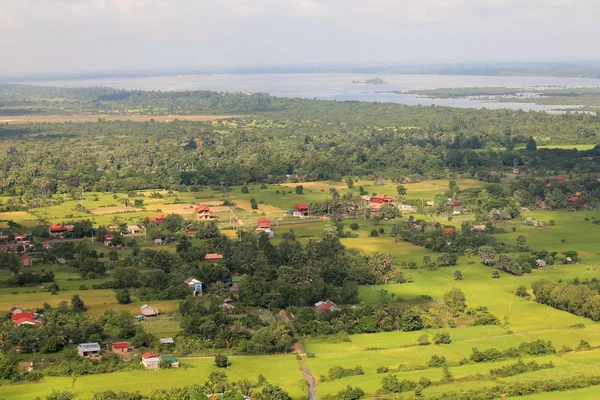 Widok z jeziora Tonle Sap od wysoko nad Angkor Wat, Kambodża Zdjęcia Stockowe bez tantiem