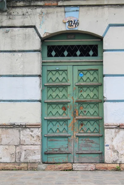 Porta blu-verde a Cuenca, Ecuador — Foto Stock
