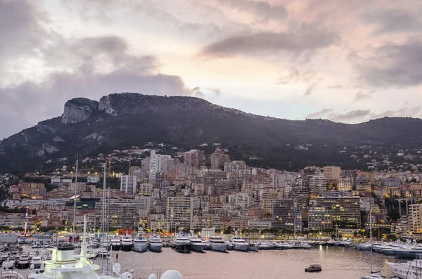 Monaco in de avond — Stockfoto