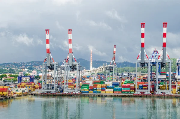 Commerciële haven van La Spezia — Stockfoto