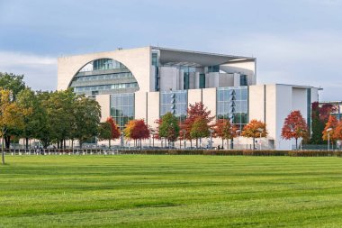 Berlin, Almanya - 20 Ekim 2020: Cumhuriyet Meydanı 