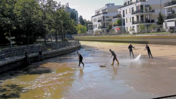 Berlin Germany April 2019 Workers Cleaning Bottom Harbor Basin Tegeler — Stock Video