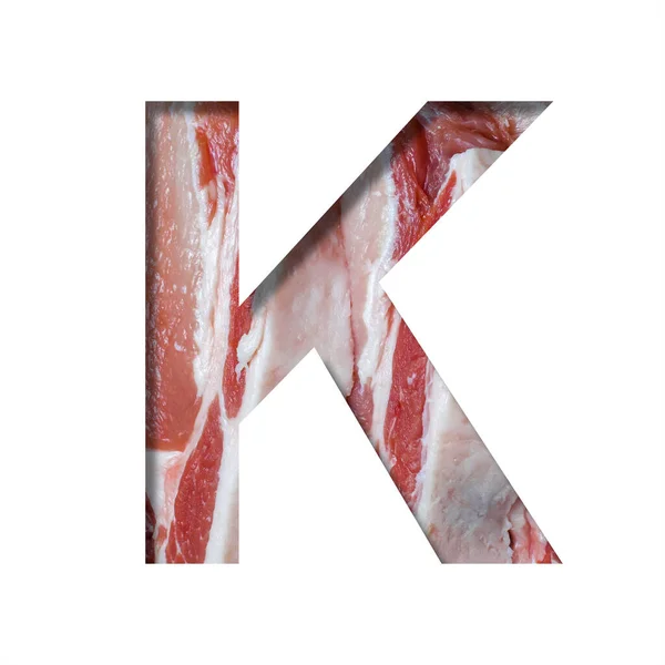 新鮮な肉のフォント 生の新鮮なベーコンを背景にKという文字が切り取られた 装飾食品フォントのセット — ストック写真