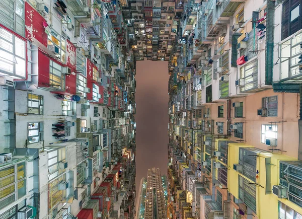 Exterior Edifício Residencial Lotado Cidade Hong Kong Noite Construção Fundo — Fotografia de Stock