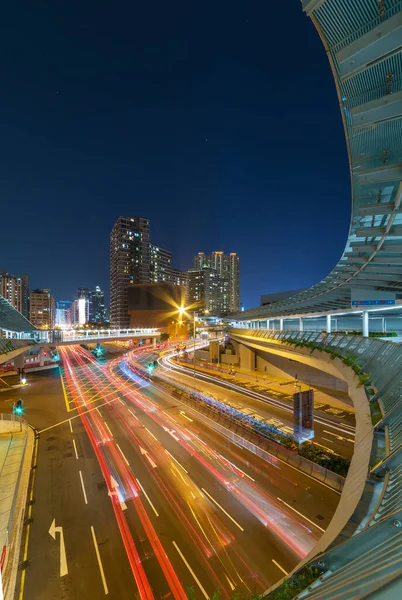 Geceleyin Hong Kong Şehir Merkezinde Trafik Vardı — Stok fotoğraf
