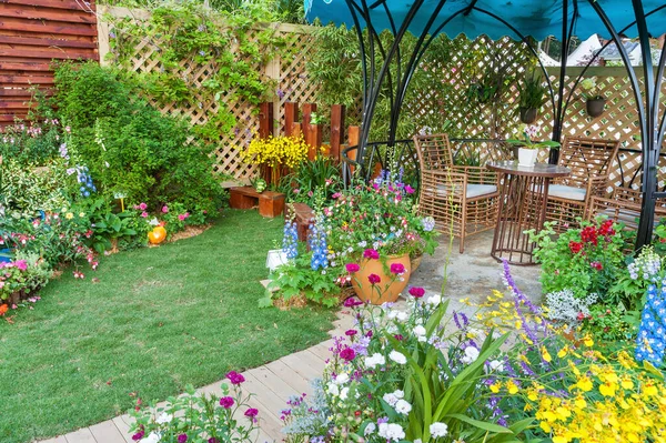 Bereketli bahçe bahçeleri. 