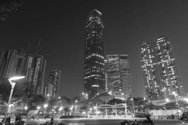 Gratte Ciel Moderne Immeuble Résidentiel Dans Ville Hong Kong Nuit — Photo