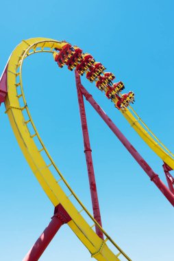 Lunaparkta hız treni gezisi