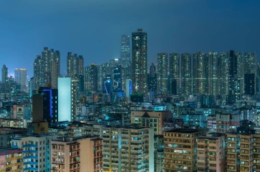 Hong Kong şehir merkezindeki gökyüzü manzarası.