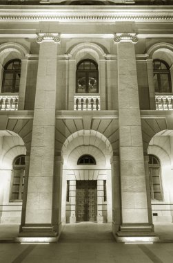 Tarihi binanın dış ve dış cephesi