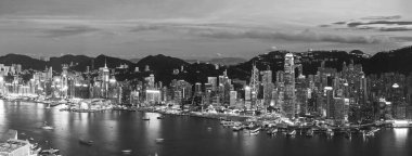 Victoria Limanı Panoraması, Hong Kong Şehri Alacakaranlıkta