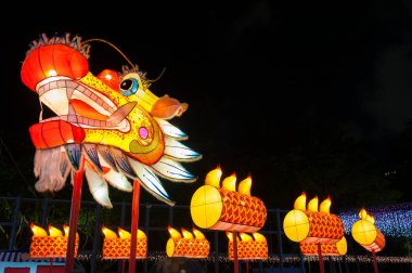 Çin ejderha feneri sonbahar festivalinin ortasında