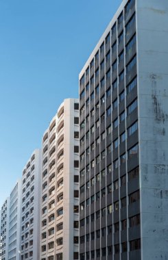 Hong Kong 'daki ofis binasının dışında.