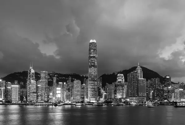 香港のビクトリア港夕暮れ時 — ストック写真