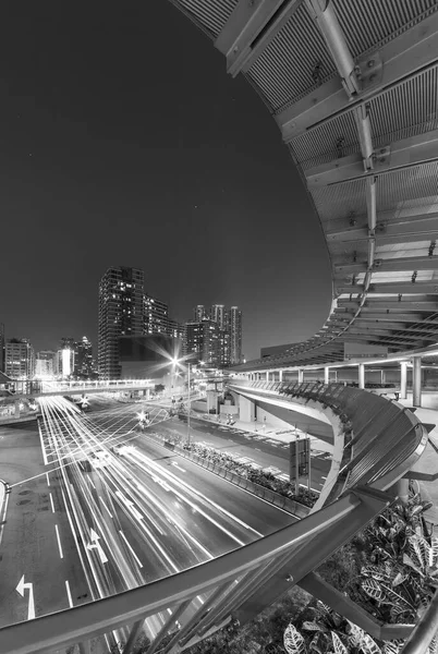 Pasarela Peatonal Tráfico Ciudad Hong Kong Por Noche — Foto de Stock