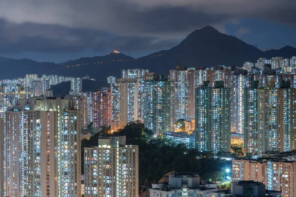 香港城中的高层住宅大厦 — 图库照片