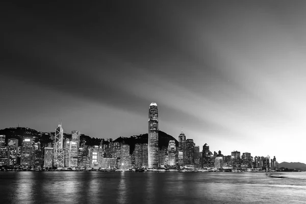 夕暮れ時の香港のビクトリア港の風景 — ストック写真