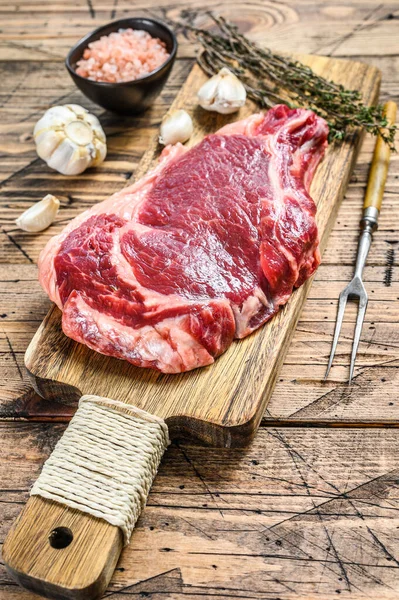 Žebírko Nebo Kovbojský Steak Syrový Mramorový Hovězí Černý Angus Ribeye — Stock fotografie