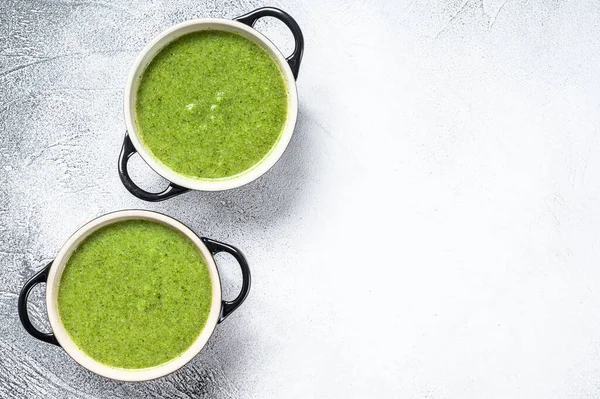 Hausgemachte Brokkoli Cremesuppe Schüssel Weißer Hintergrund Ansicht Von Oben Kopierraum — Stockfoto