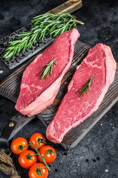 Topp Sirloin Cap Eller Picanha Stek Svart Bakgrund Ovanifrån — Stockfoto