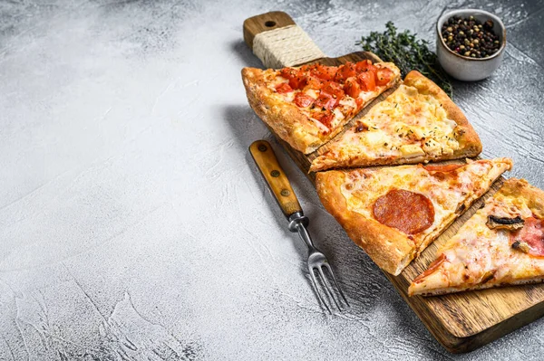 전형적 이탈리아 피자가 있습니다 위에서 — 스톡 사진