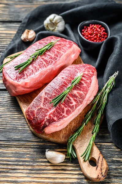 Carne Orgánica Cruda Twagyu Filete Superior Hoja Ostra Fondo Madera —  Fotos de Stock