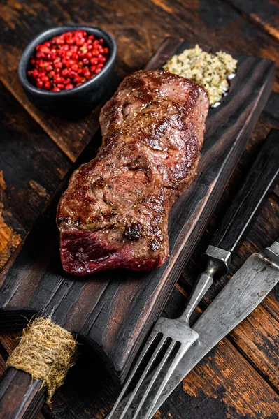 Grilovaný Mramorový Černý Angus Hovězí Steak Dřevěné Pozadí Horní Pohled — Stock fotografie