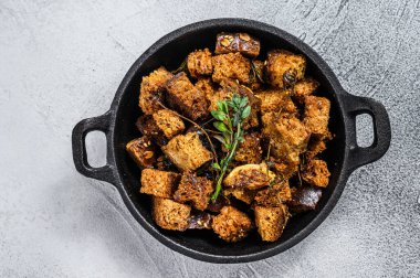 Kurutulmuş çavdar ekmekli bisküvi. Beyaz arka plan. Üst görünüm