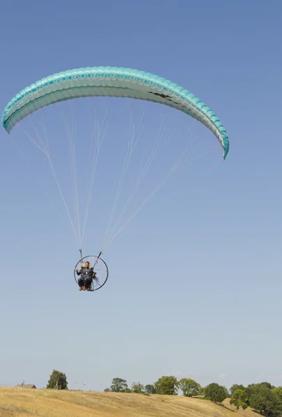 Man on paraglide — Stock Photo, Image