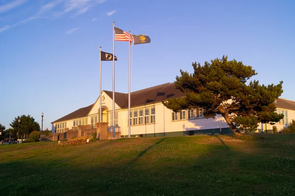 Newport, Oregon, ABD, 10 Haziran 2020, Newport Belediye Binası. Belediye binası. Eski bir ahşap ofis binası..