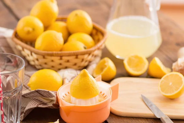 Ev yapımı limonata — Stok fotoğraf