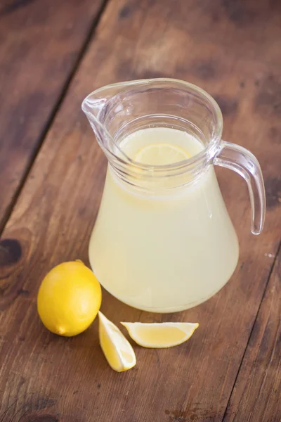 Ev yapımı limonata — Stok fotoğraf