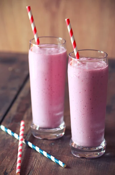 Two pink smoothies — Stock Photo, Image