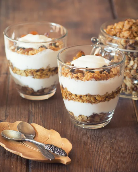 Granola with yogurt — Stock Photo, Image