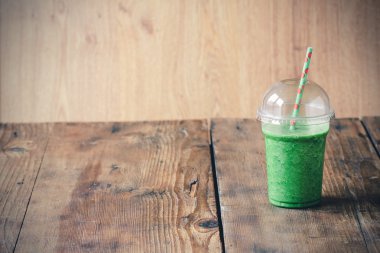 Gitmek yeşil smoothie