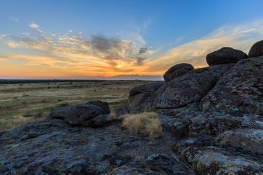 arkeolojik rezerv taş mezar