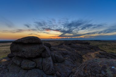 arkeolojik rezerv taş mezar