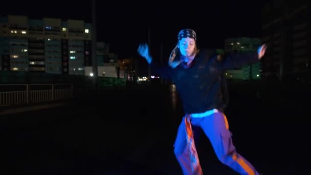 Elegante Mujer Joven Bailando Hip Hop Baile Callejero Noche Aire — Vídeos de Stock
