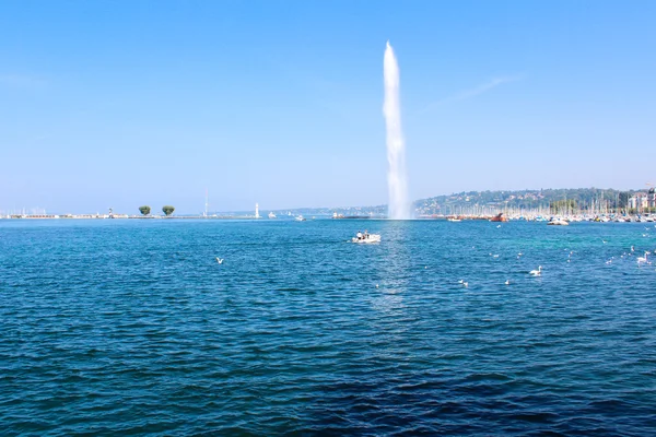 Fontana sul lago di Ginevra, Svizzera — Foto Stock