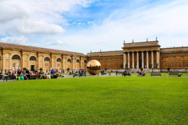 kürenin içindeki sphere adlı cortile della pigna Vatikan içinde