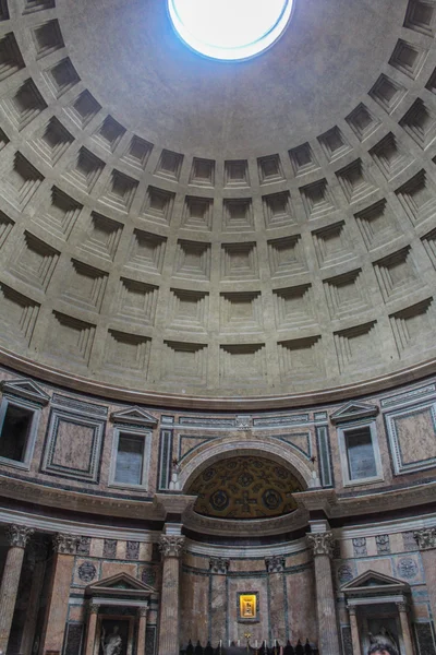 ROME - SEPTEMBER 26: The Pantheon on september 26, 2012 in Rome, — Stock Photo, Image