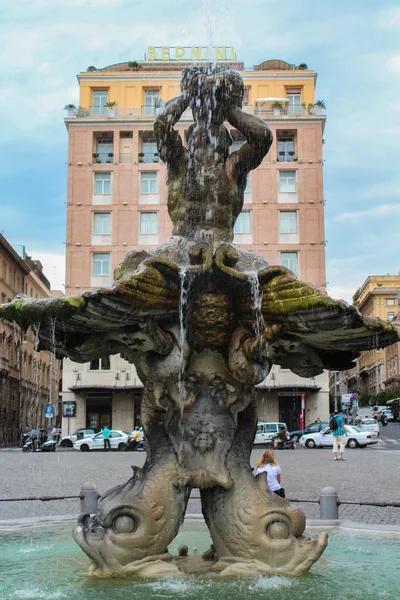 Fontana del tritone znaczenie Fontanny Trytona w Rzymie — Zdjęcie stockowe