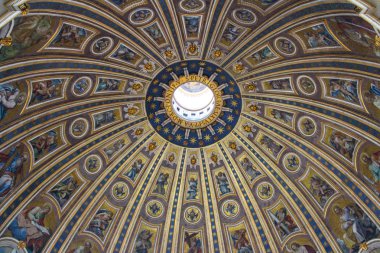 Vatikan - 25 Eylül: Eylül Saint Peters Bazilikası iç